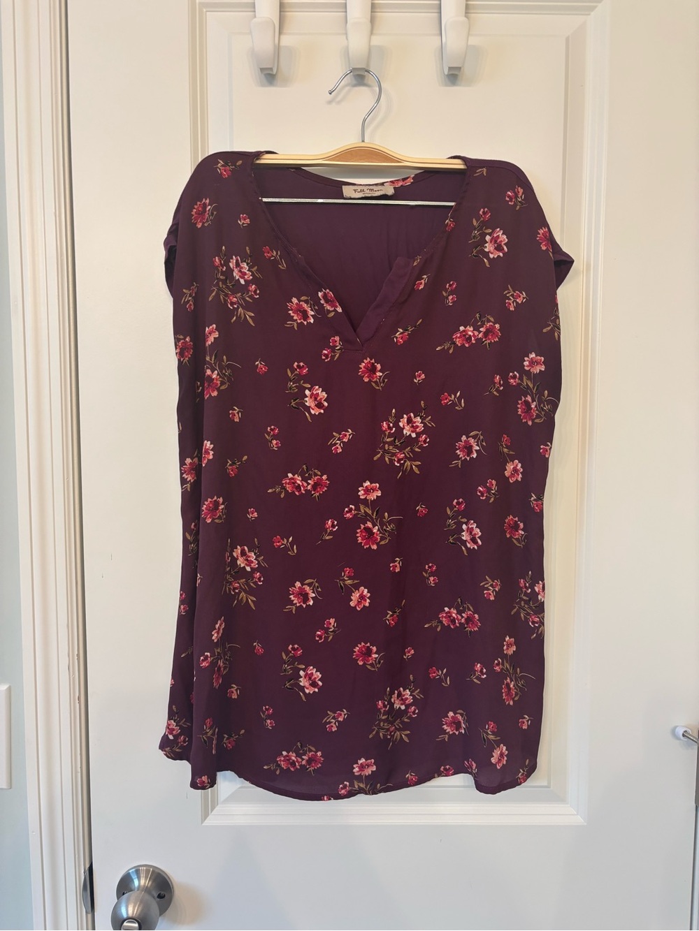 Women's Floral V-Neck maternity Blouse - Plum